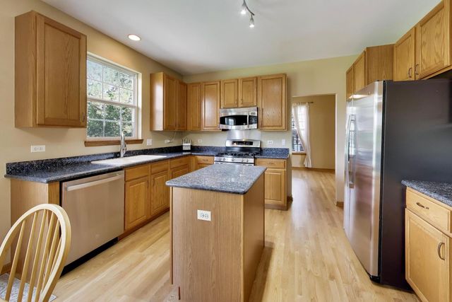14106 Glenwood Court, Libertyville, IL 60048