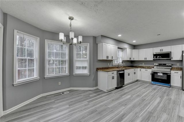 5362 Milieo Place SW, Lilburn, GA 30047