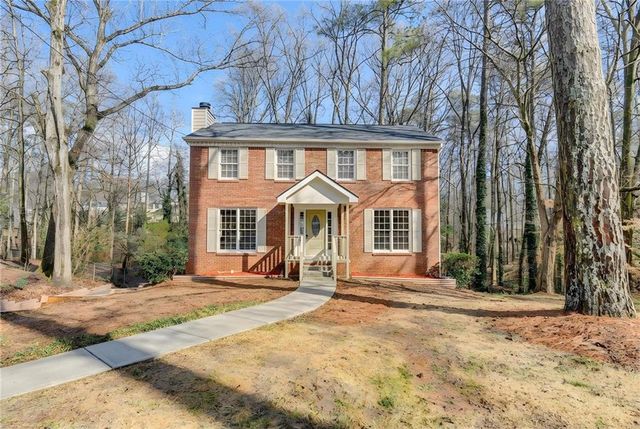 5362 Milieo Place SW, Lilburn, GA 30047