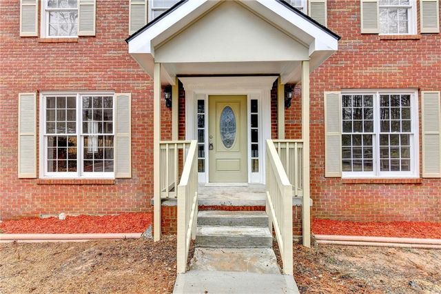 5362 Milieo Place SW, Lilburn, GA 30047