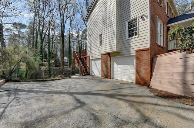5362 Milieo Place SW, Lilburn, GA 30047
