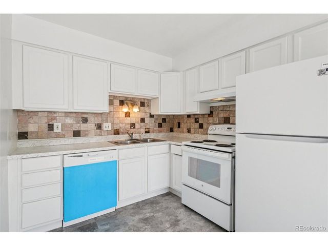 2105 Coronado Pkwy N D, Denver, CO 80229