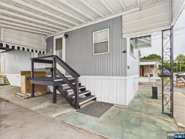 206 Albert Street, Lodi, NJ 07644