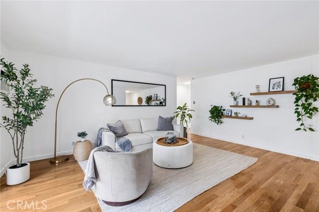 947 16th Street 5, Santa Monica, CA 90403