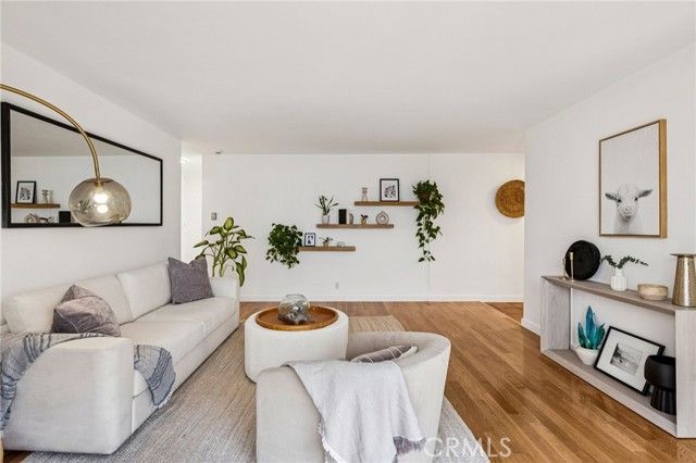 947 16th Street 5, Santa Monica, CA 90403