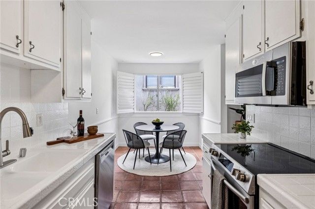 947 16th Street 5, Santa Monica, CA 90403