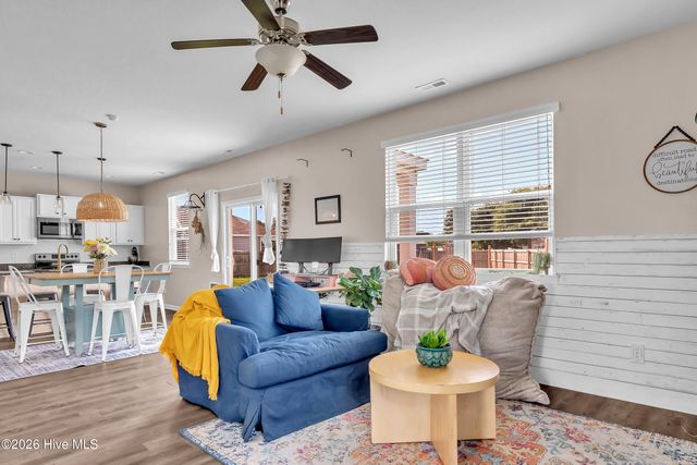 102 Tralee Place, Holly Ridge, NC 28445