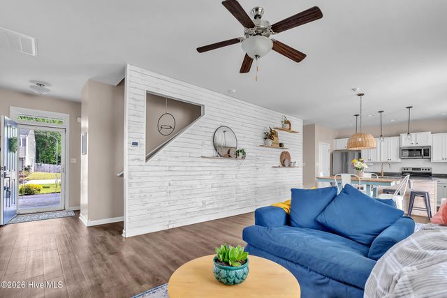 102 Tralee Place, Holly Ridge, NC 28445