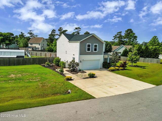 102 Tralee Place, Holly Ridge, NC 28445