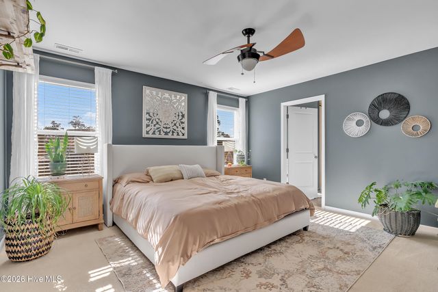 102 Tralee Place, Holly Ridge, NC 28445
