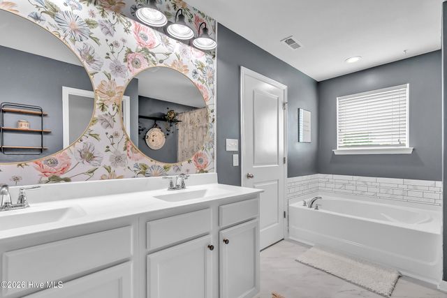102 Tralee Place, Holly Ridge, NC 28445