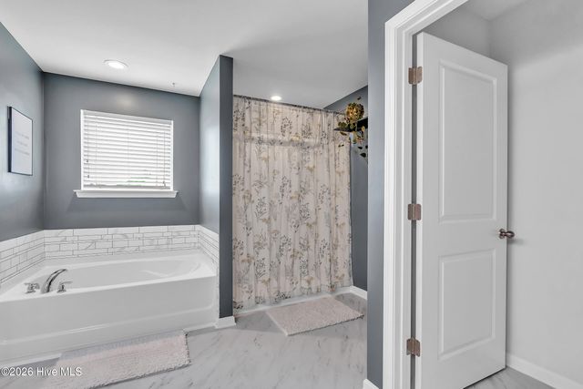 102 Tralee Place, Holly Ridge, NC 28445
