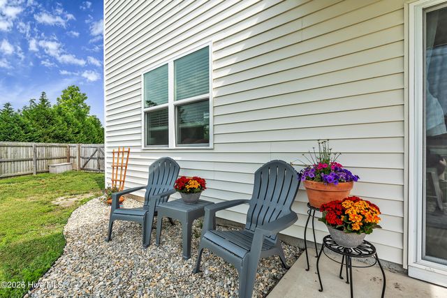 102 Tralee Place, Holly Ridge, NC 28445