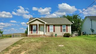 273 Cranklen Cir, Clarksville, TN 37042