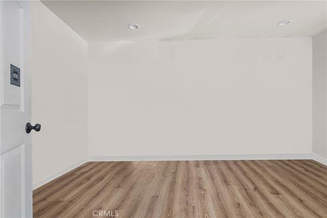 687 E 49th, Vernon, CA 90011