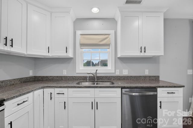 8 Waterford Court, Granite Falls, NC 28630