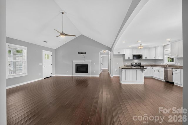 8 Waterford Court, Granite Falls, NC 28630