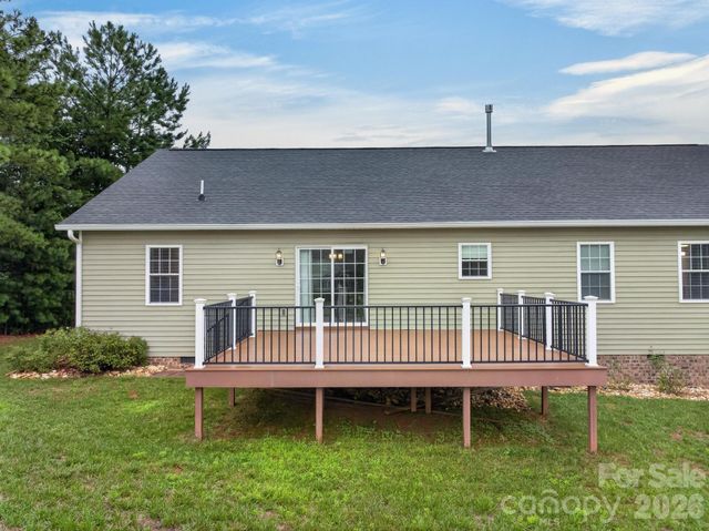 8 Waterford Court, Granite Falls, NC 28630
