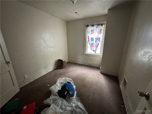 1874 South Avenue, Niagara Falls, NY 14305