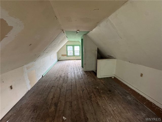 1874 South Avenue, Niagara Falls, NY 14305