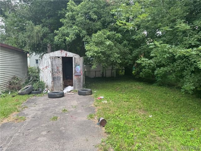 1874 South Avenue, Niagara Falls, NY 14305
