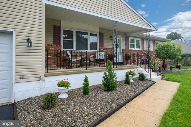 3 LIONEL LN, Hamilton, NJ 08619