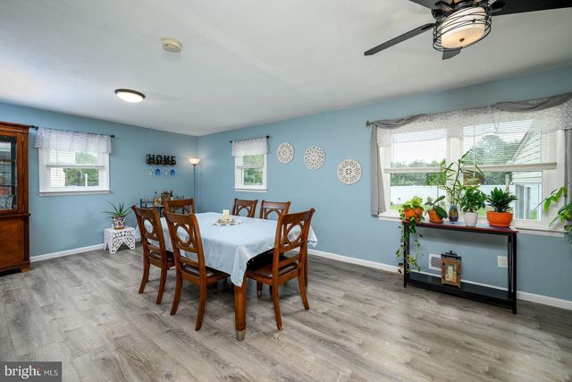 3 LIONEL LN, Hamilton, NJ 08619