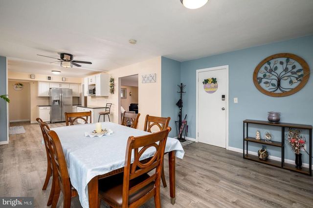 3 LIONEL LN, Hamilton, NJ 08619