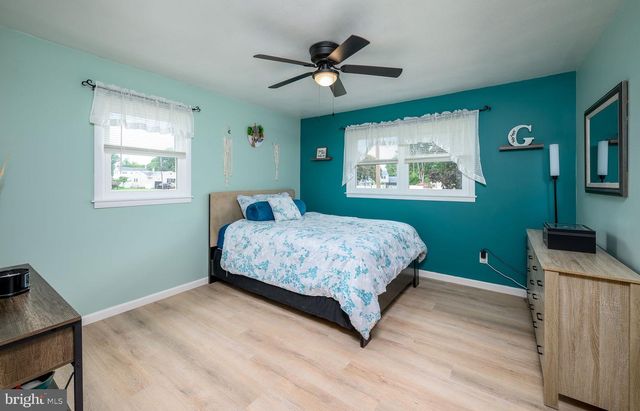 3 LIONEL LN, Hamilton, NJ 08619