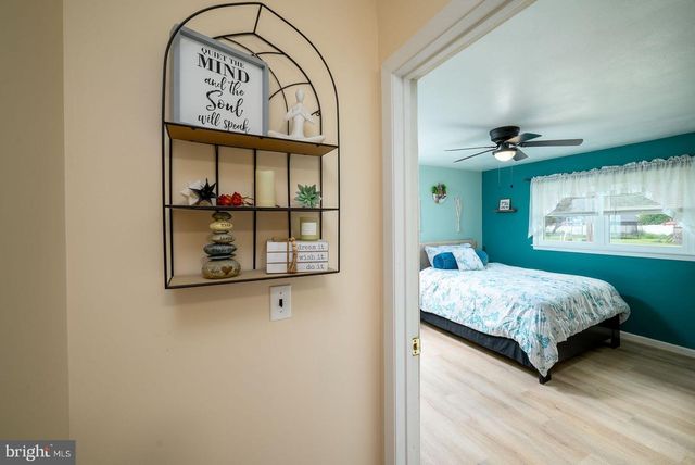3 LIONEL LN, Hamilton, NJ 08619