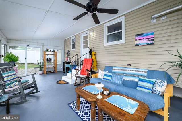 3 LIONEL LN, Hamilton, NJ 08619