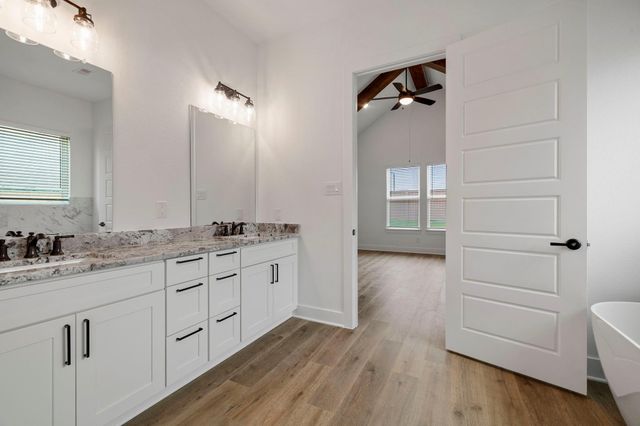 5628 Marigold Mile Drive, Magnolia, TX 77354