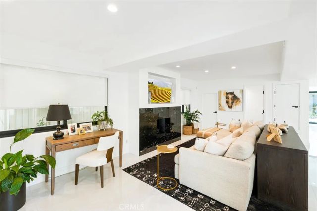 707 Begonia Avenue, Corona Del Mar, CA 92625