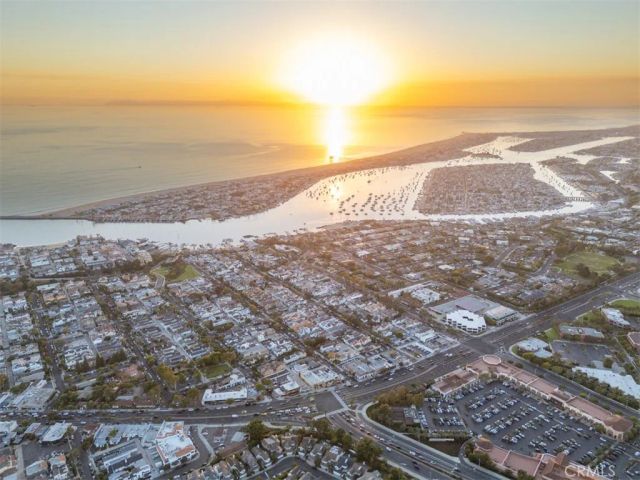 707 Begonia Avenue, Corona Del Mar, CA 92625