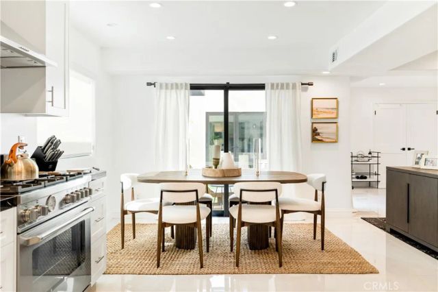 707 Begonia Avenue, Corona Del Mar, CA 92625