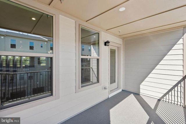 19713 MISTY MOSS SQ, Ashburn, VA 20147