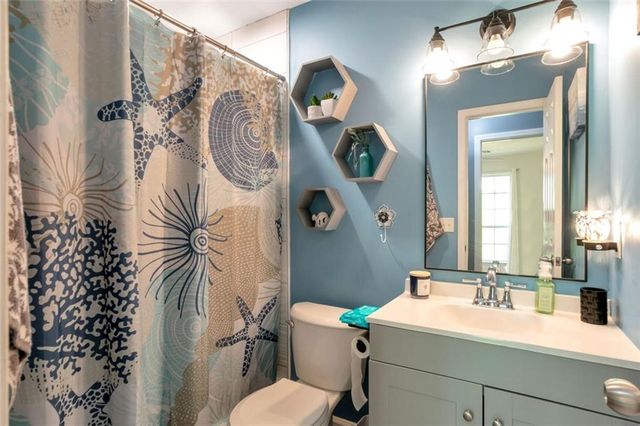 6707 SPRING HEAD Drive, Flowery Branch, GA 30542