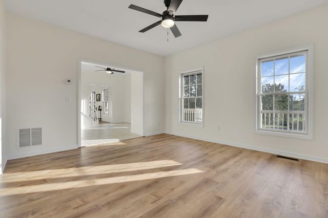 18522 Krafter Road, Laurelville, OH 43135