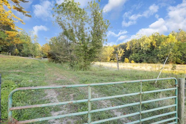 18522 Krafter Road, Laurelville, OH 43135