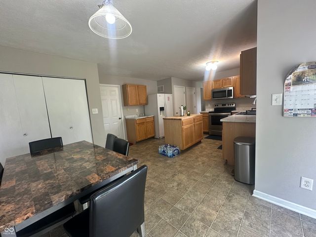 6548 Frankenberger Drive, Indianapolis, IN 46237