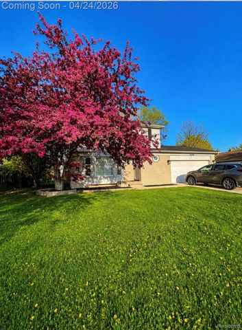 21059 Tiffany Drive, Woodhaven, MI 48183