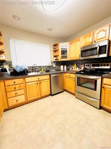 21059 Tiffany Drive, Woodhaven, MI 48183