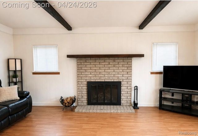 21059 Tiffany Drive, Woodhaven, MI 48183