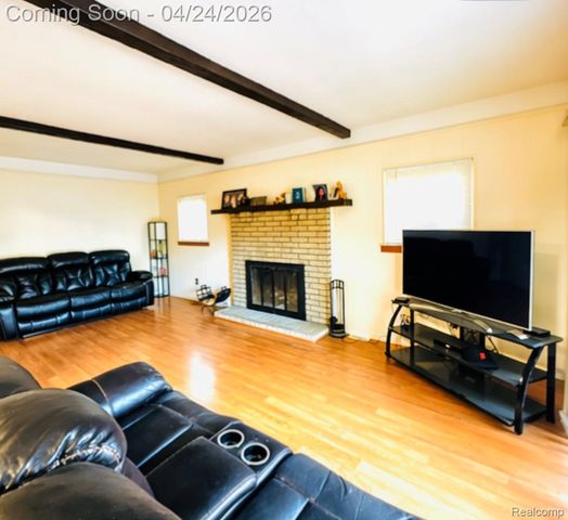 21059 Tiffany Drive, Woodhaven, MI 48183