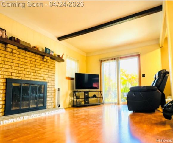21059 Tiffany Drive, Woodhaven, MI 48183