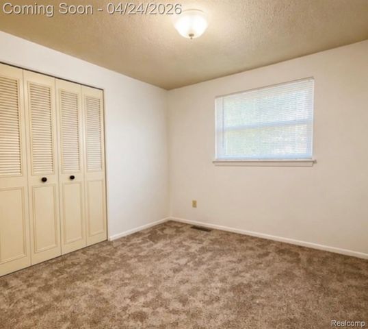 21059 Tiffany Drive, Woodhaven, MI 48183
