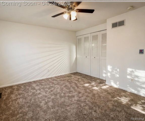 21059 Tiffany Drive, Woodhaven, MI 48183