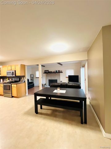 21059 Tiffany Drive, Woodhaven, MI 48183