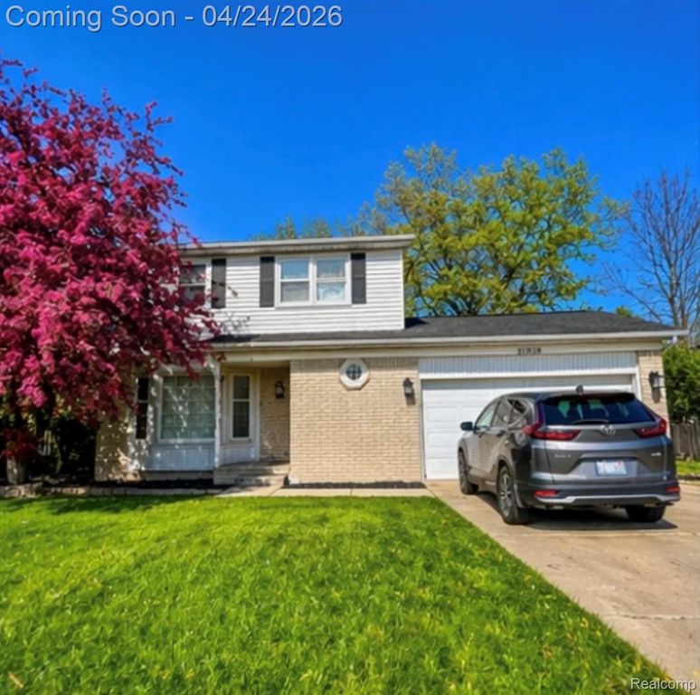 21059 Tiffany Drive, Woodhaven, MI 48183