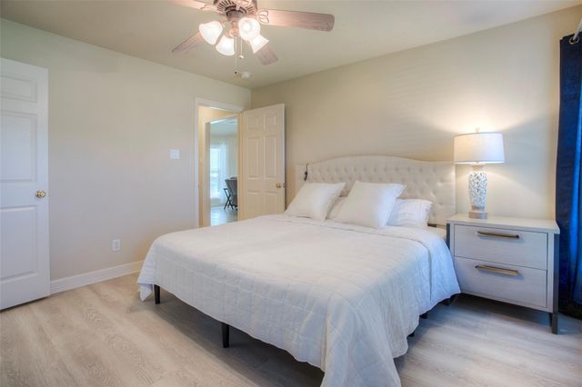 824 Cherry Hills Drive, Huntsville, TX 77340